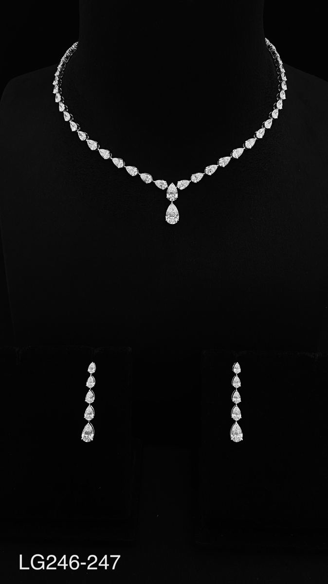 Qahira lab-grown diamond set LG246-247